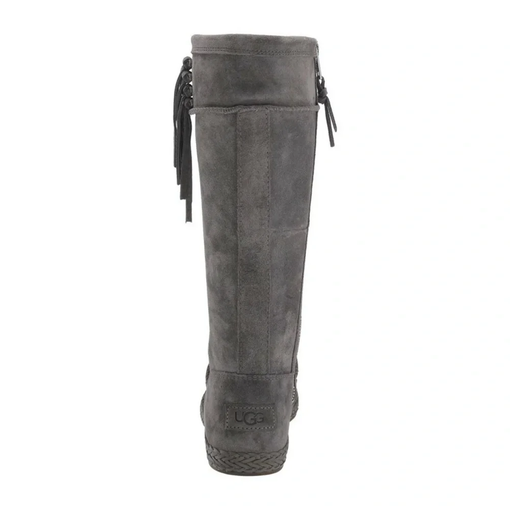 UGG Emerie Knee High Flat Boots Charcoal Gray Suede Tassel Charm Sz 7.5